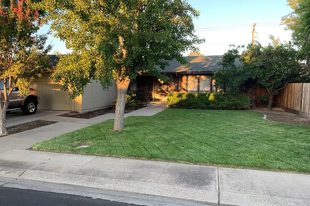 3404 Montclair Cir photo 1
