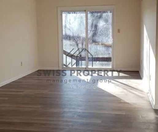 5th image of 3088 Dorris Ave APT C