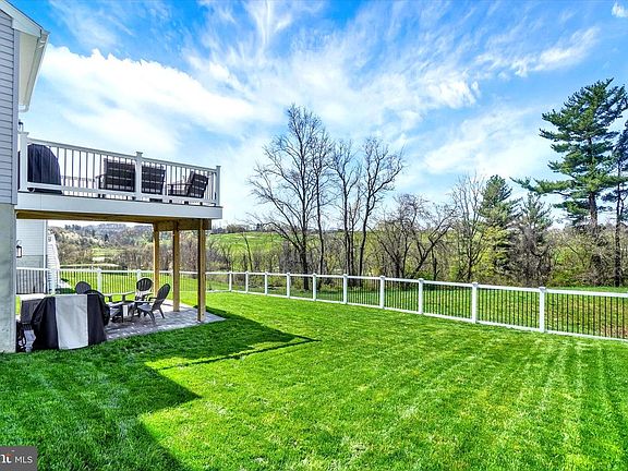 3rd image of 2517 Woodspring Dr