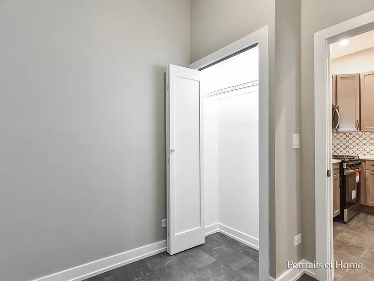 3501 W Le Moyne St — Photo 7