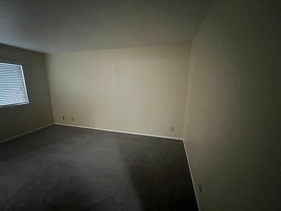2nd image of 2584 Greenwood Ln