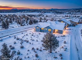 1092 SE Bluegrass Ln, Madras, OR 97741