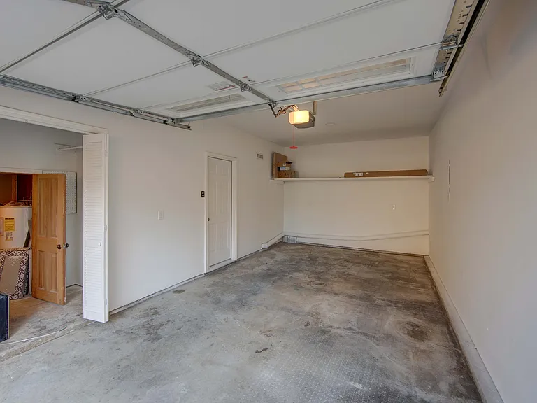 1129 W Main St #4 — Photo 24