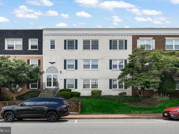 109 Center St N #C-304, Vienna, VA 22180