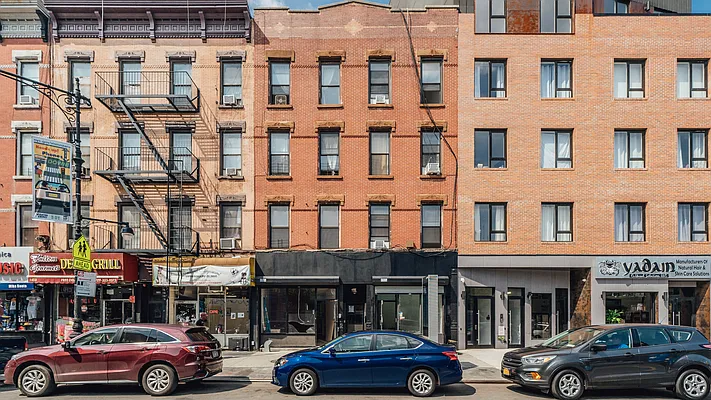 Rented by Nooklyn NYC LLC | media 18