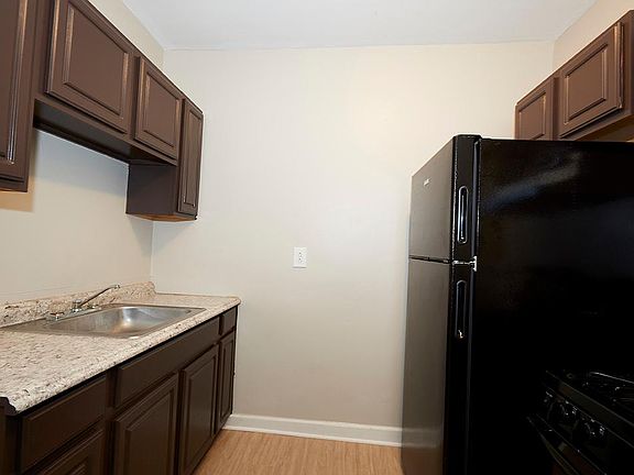 5th image of 6849 S Clyde Ave APT 3A