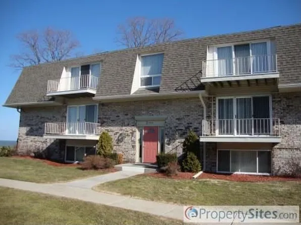 3616 Lakeshore Dr, Saint Joseph, MI 49085