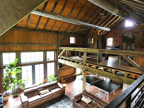 Barn Great Room & Loft