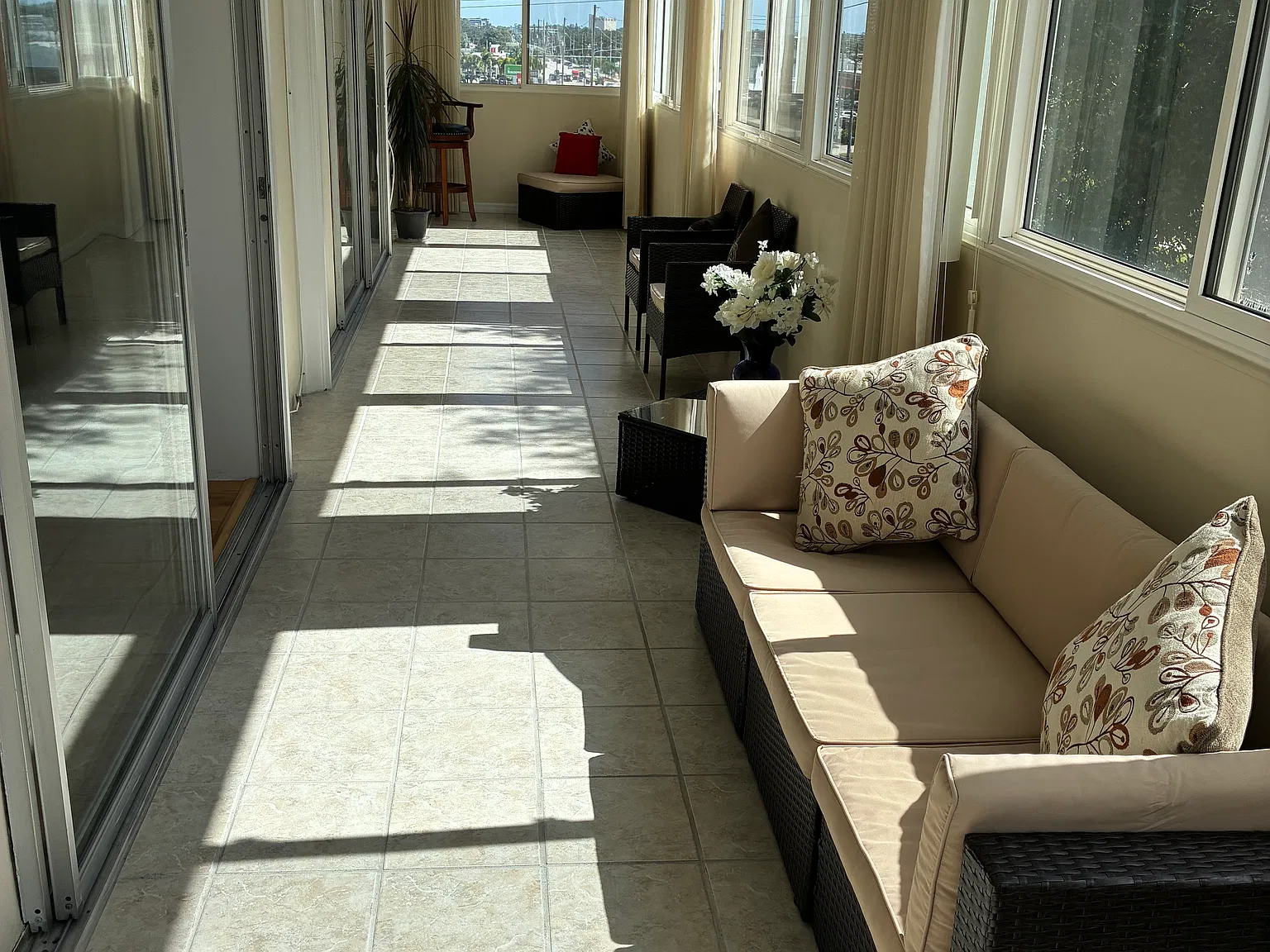 3 bed, 1980 sqft, $3,600 — Photo 4