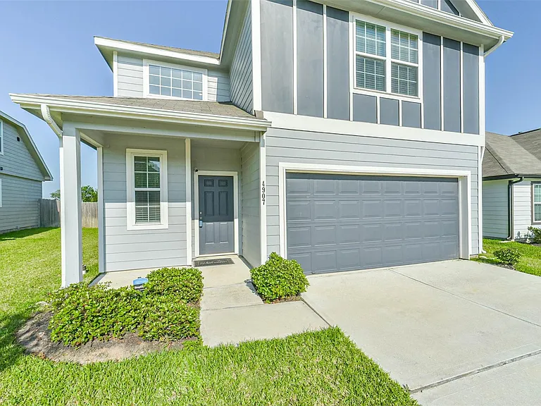 4907 Luke Mathew Dr — Photo 1
