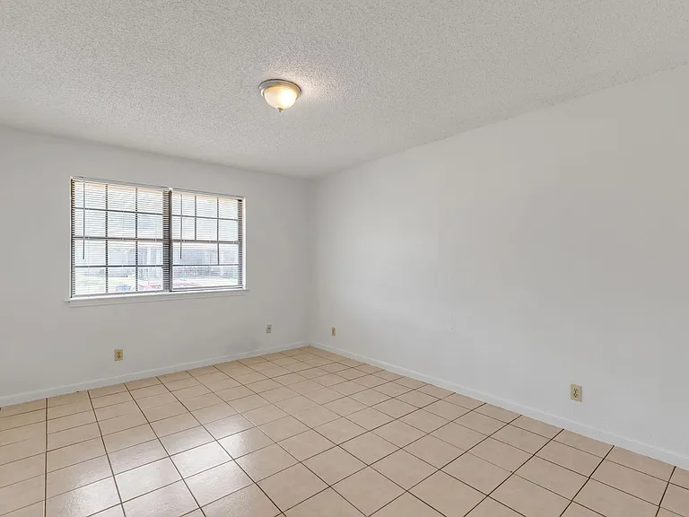9604 Night Star Dr #B — Photo 9