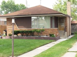 3820 W Pippin St, Chicago, IL 60652