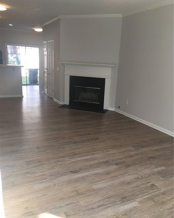1st image of 332 Paden Cove Trl