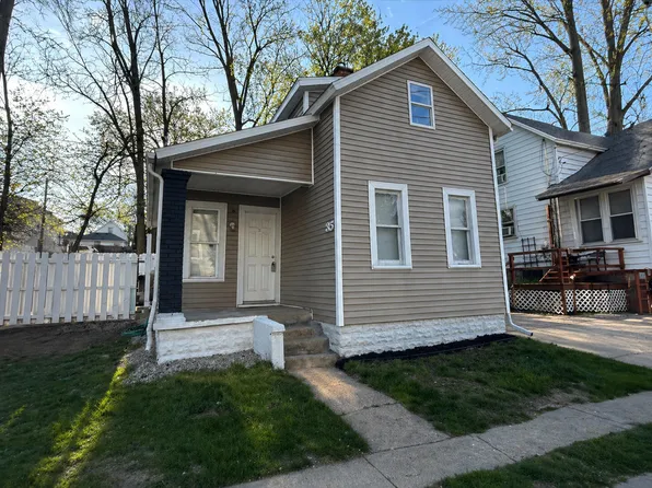 35 Inlet Pl NE, Grand Rapids, MI 49503