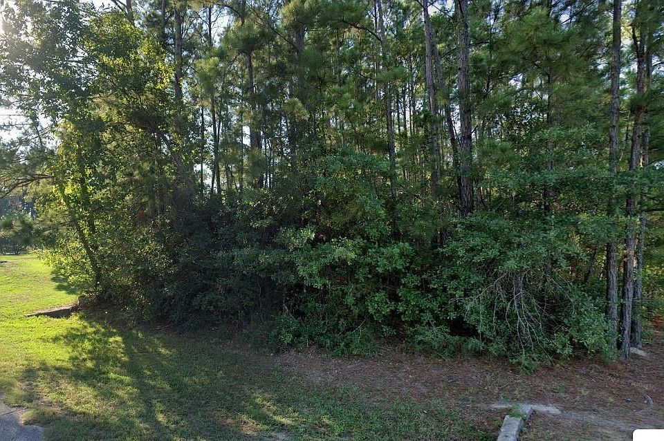 2nd image of 226 W Lone Oak Rd