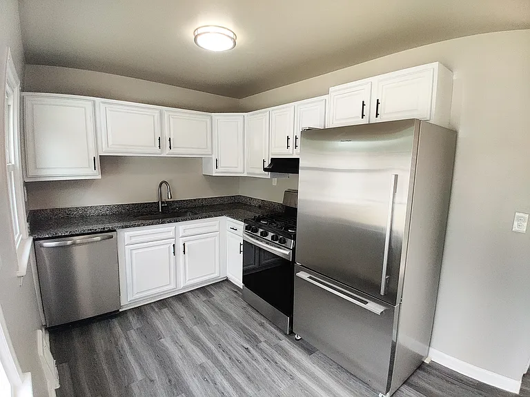 12605 Shady Oak Blvd — Photo 5