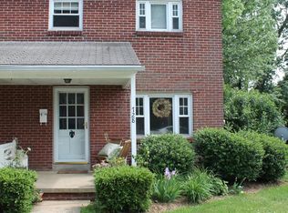 728 Skyline Dr, Lancaster, PA 17601