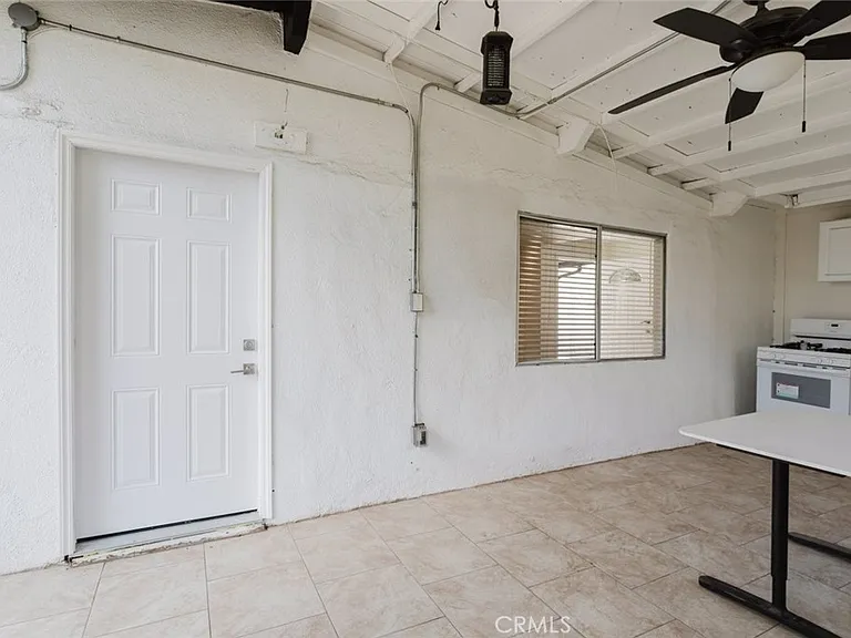 16404 Donmetz St — Photo 32