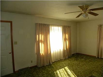 4th image of 458 W Glendale St