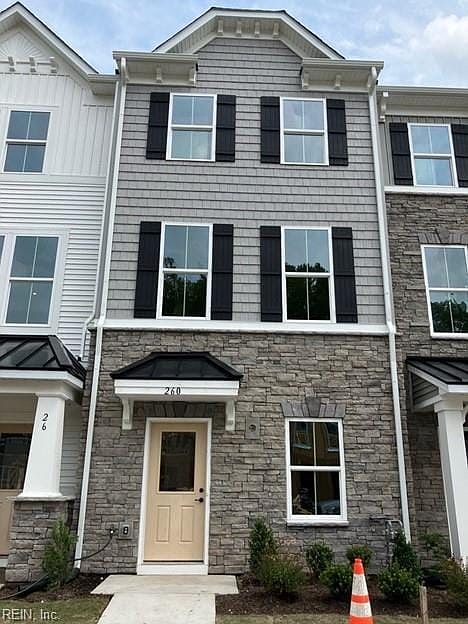 1st image of 260 Falcon Ave