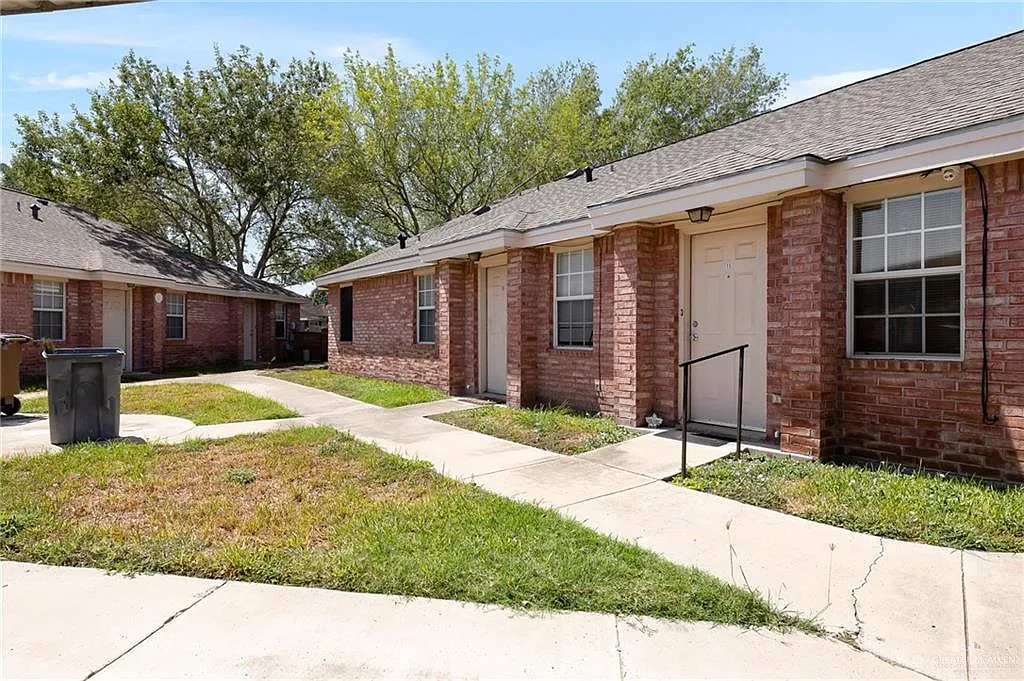 2717 Ringold Cir — Photo 4