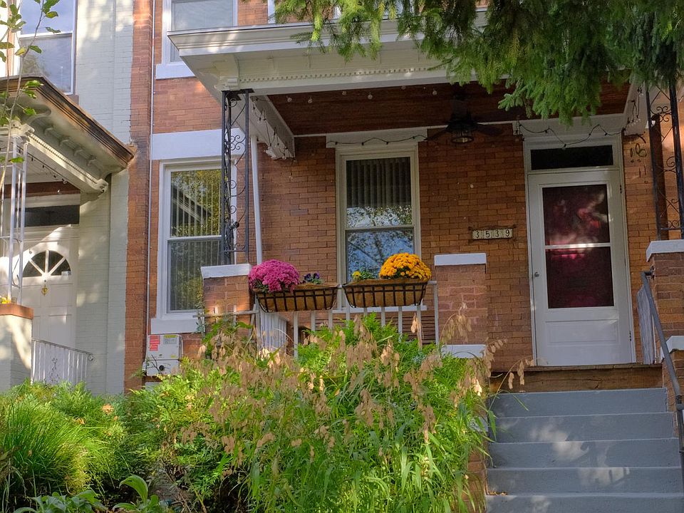 Front of home from street