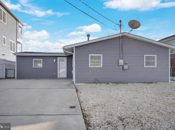 41 Lake Huron Dr, Little Egg Harbor, NJ 08087