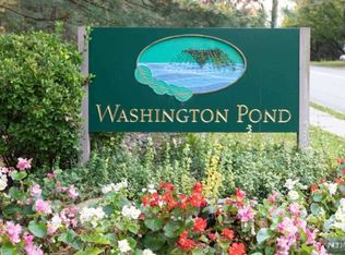 330 Pond Ct #7F, Township Of Washington, NJ 07676