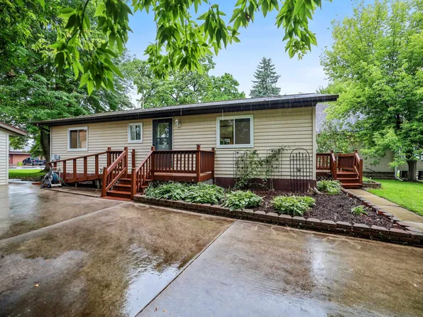816 Smith St, Green Bay, WI 54302