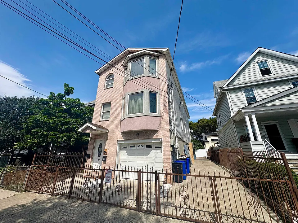 42 Seaview Ave #1