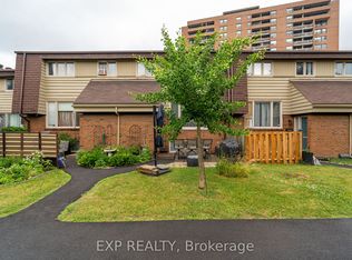 2610 Draper Ave #12, Ottawa, ON K2H8X8