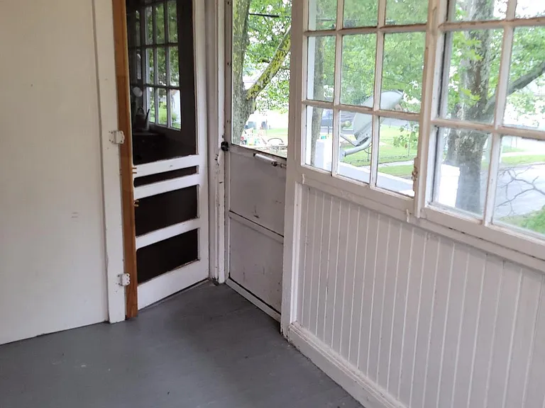 301 Buffalo Ave — Photo 11