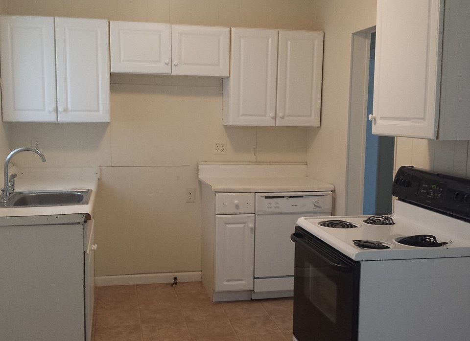 2nd image of 1014 Basie Cres