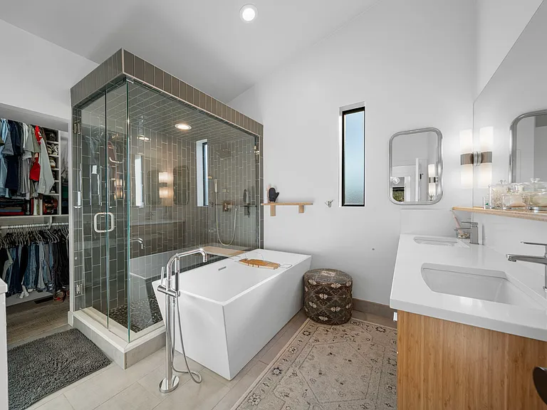 2713 Mesa Ave — Photo 13