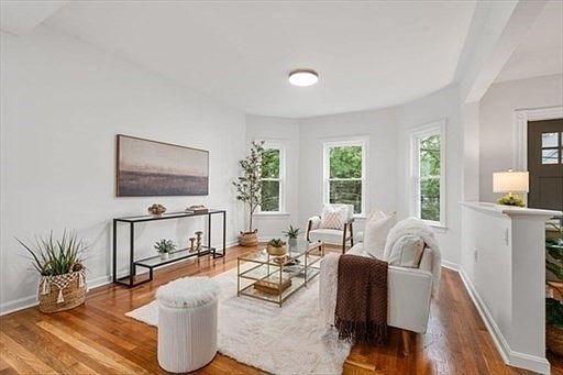 4th image of 22 Charnwood Rd #B