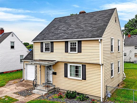 4th image of 489 Caroline Dr