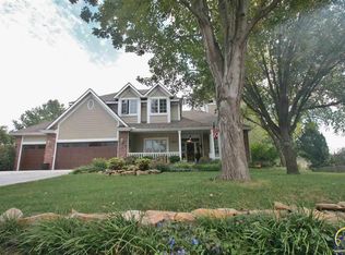 3924 SW King Arthurs Rd, Topeka, KS 66610