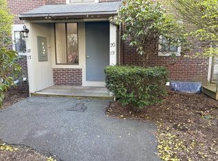 825 W Main St #17, Barnstable, MA 02630