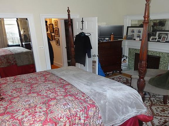 3rd image of 27 W 90th St APT 3