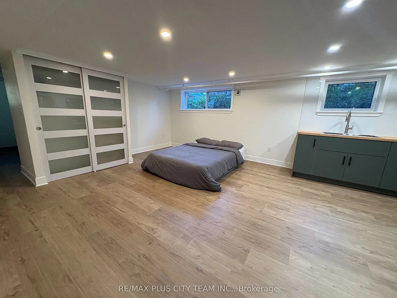 Studio, $1,300 — Photo 4
