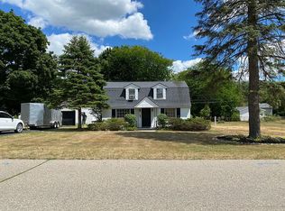 406 N Washington St, Lake Orion, MI 48362