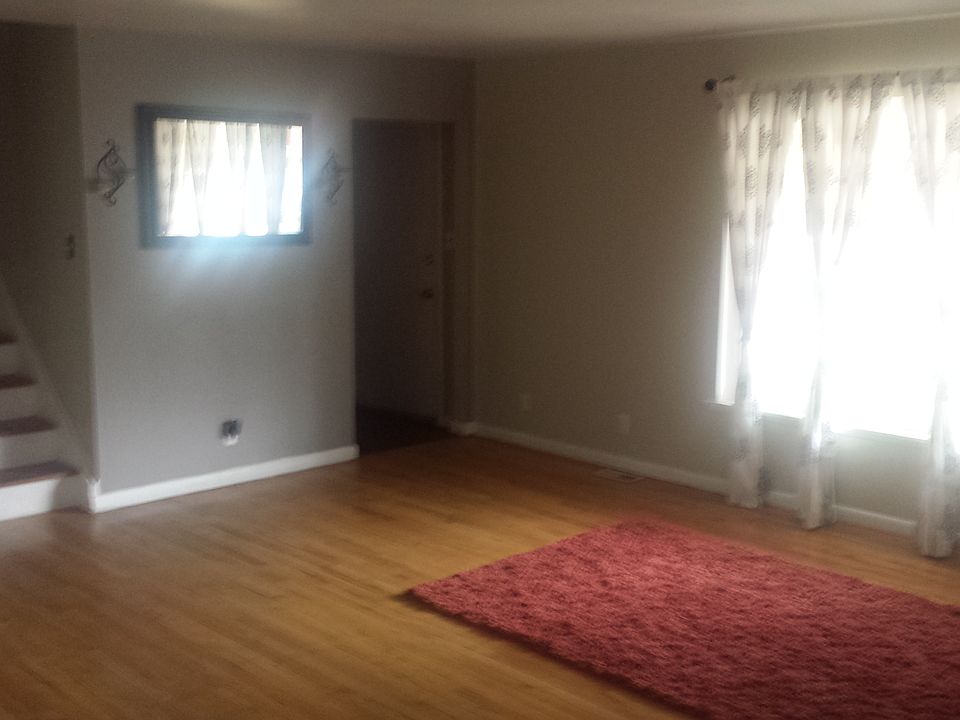 2nd image of 1181 W 100th Ave