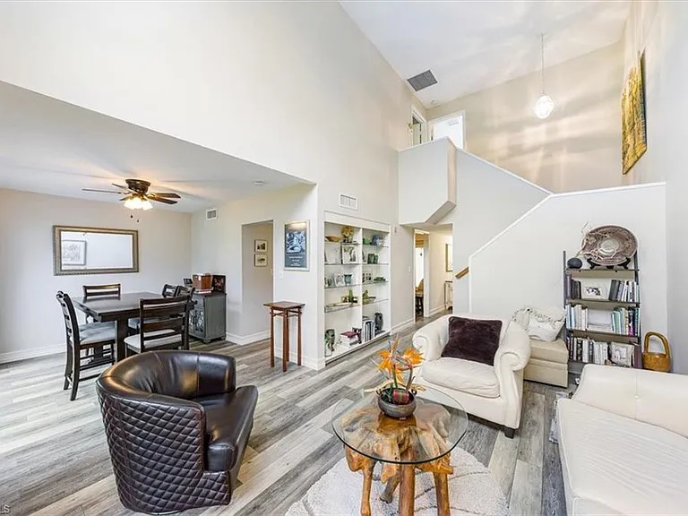 402 Bristle Cone Ln #2 — Photo 7