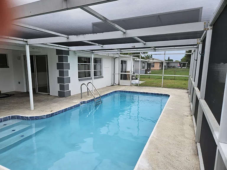 6945 Twilite Dr — Photo 2