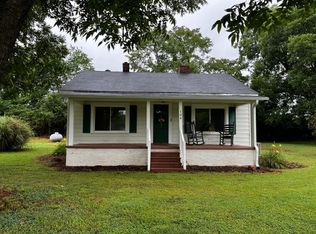 104 Johnny Burke Rd, Pittsboro, NC 27312