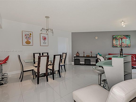 4th image of 16699 Collins Ave APT 3606