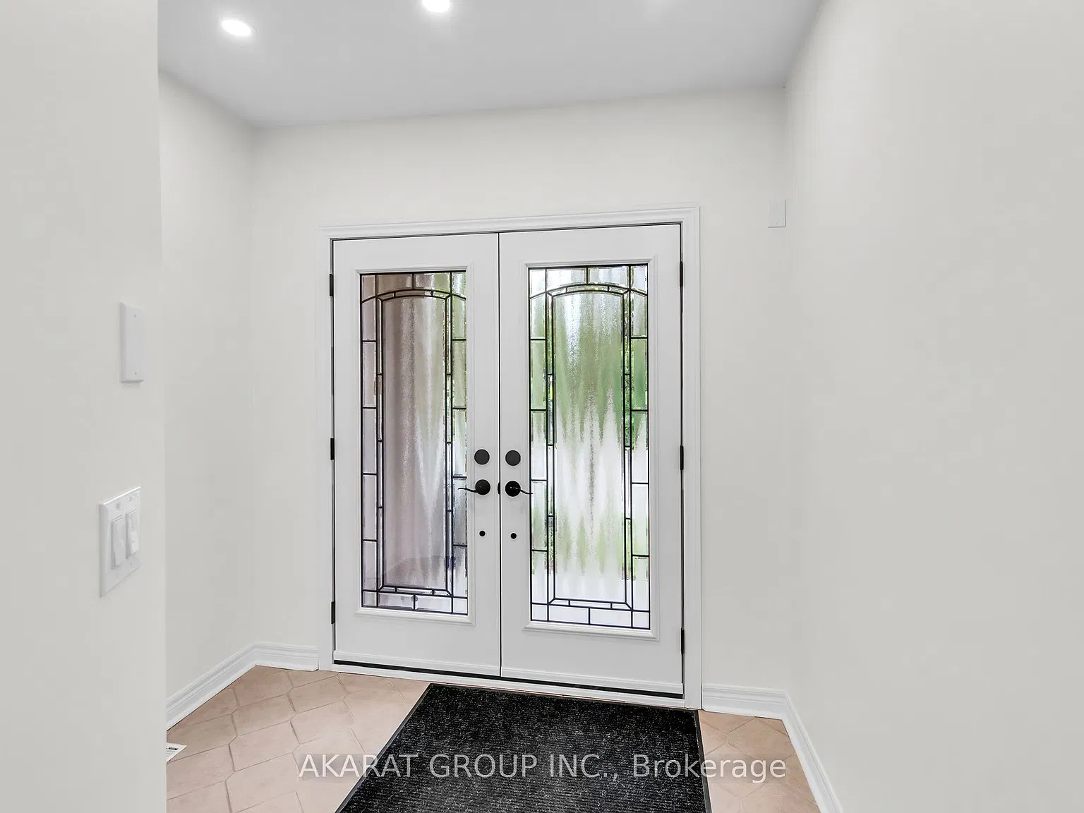 3 bed, $3,800 — Photo 3