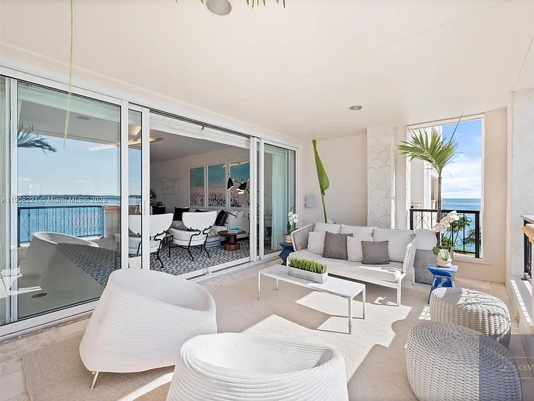 5142 Fisher Island Dr #5142 — Photo 14