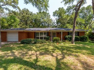 1217 Barker St, Arlington, TX 76012