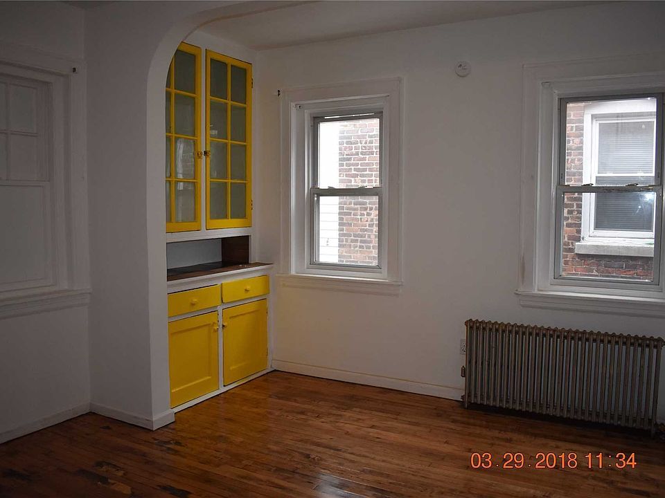 1st image of 11239 15th Ave
